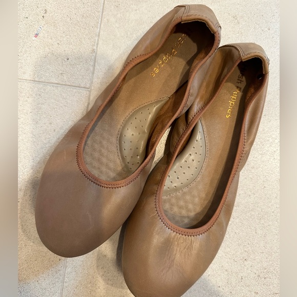 Hush Puppies Ballet Flats 7.5 Camel Colored - Picture 1 of 6